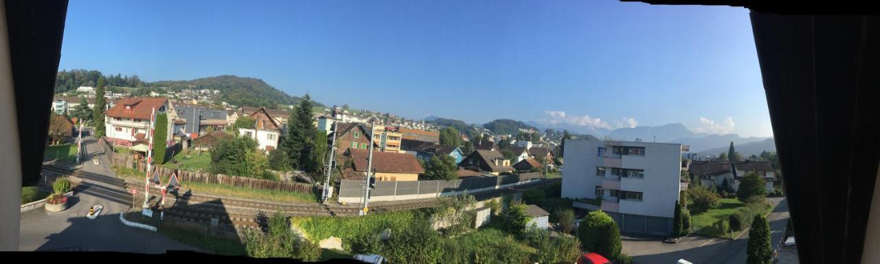 Silvia'S Bed Und Breakfast In Luzern 호르브 외부 사진